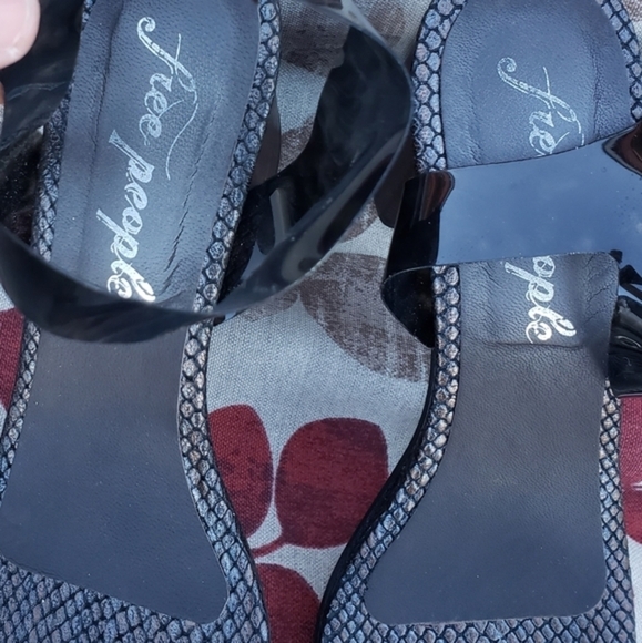 FREE PEOPLE NATAL HEEL - Picture 4 of 9